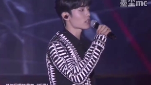 朴树演唱会状态不佳鞠躬道歉